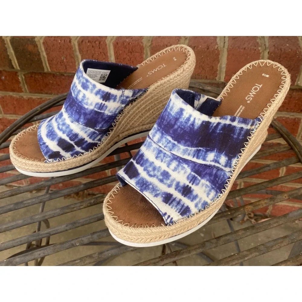 Toms Monica Tie Dye Shoe 10 Wide Blue White Mule Beach Cruise Boho July 4